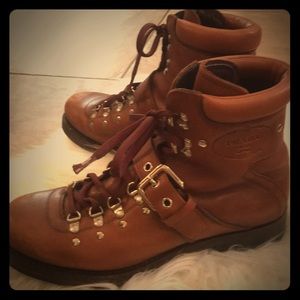 🌸🌴🌸🌴Authentic PRADA Hiking Boots🌴🌸🌴🌸